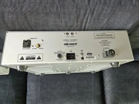 pair of Audio Research monoblo Research monoblok (2)