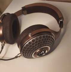 FOCAL Clear MG (4)