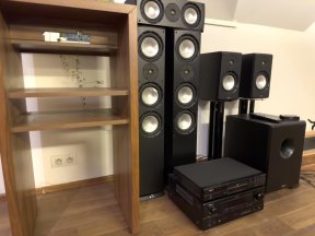 Denon / Magnat Dom�c� kino 5.1 s DVD p�ehr�va�em zna�ky DENON (2)