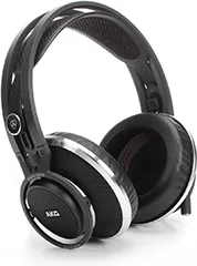 AKG K-812